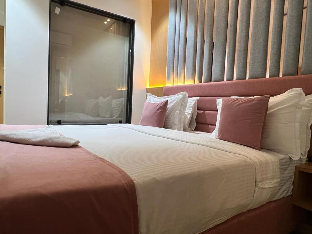 Hotel Cozzy Palace 수라트 외부 사진